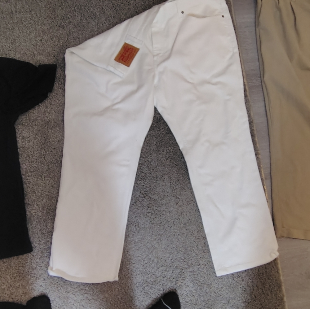 Levi's White Jeans with Brown Leather Patch